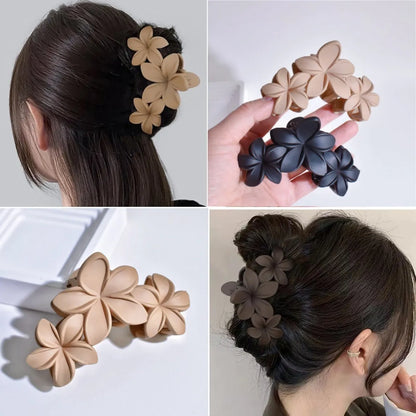 Women'S Simple Style Classic Style Flower Acetic Acid Sheets Hollow Out Hair Claws