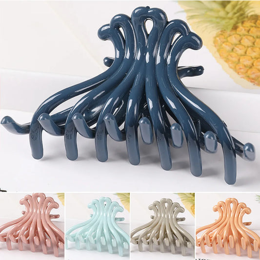 Women'S Simple Style Classic Style Solid Color Plastic Resin Stoving Varnish Hair Claws