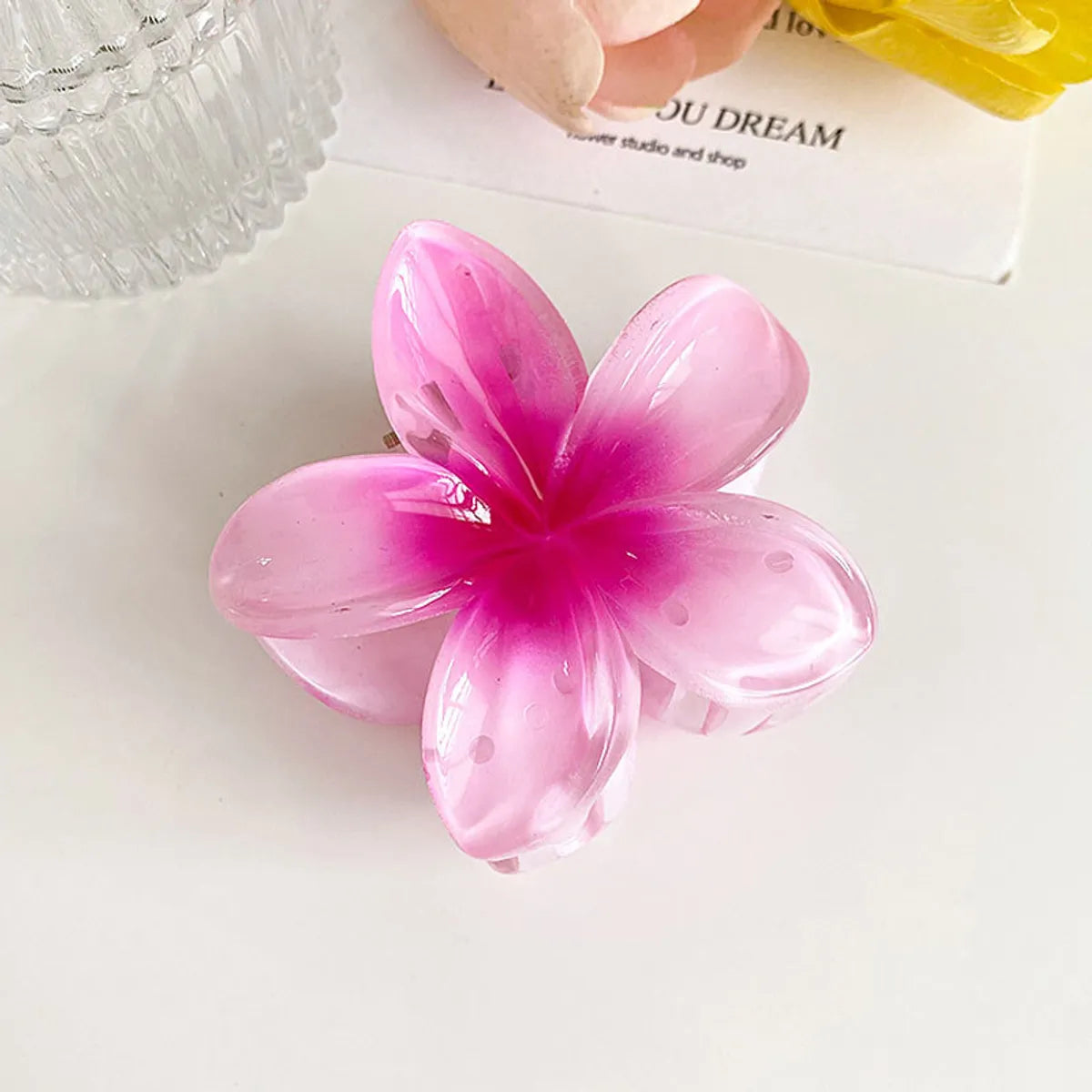 Women'S Simple Style Flower Plastic Resin Hair Claws