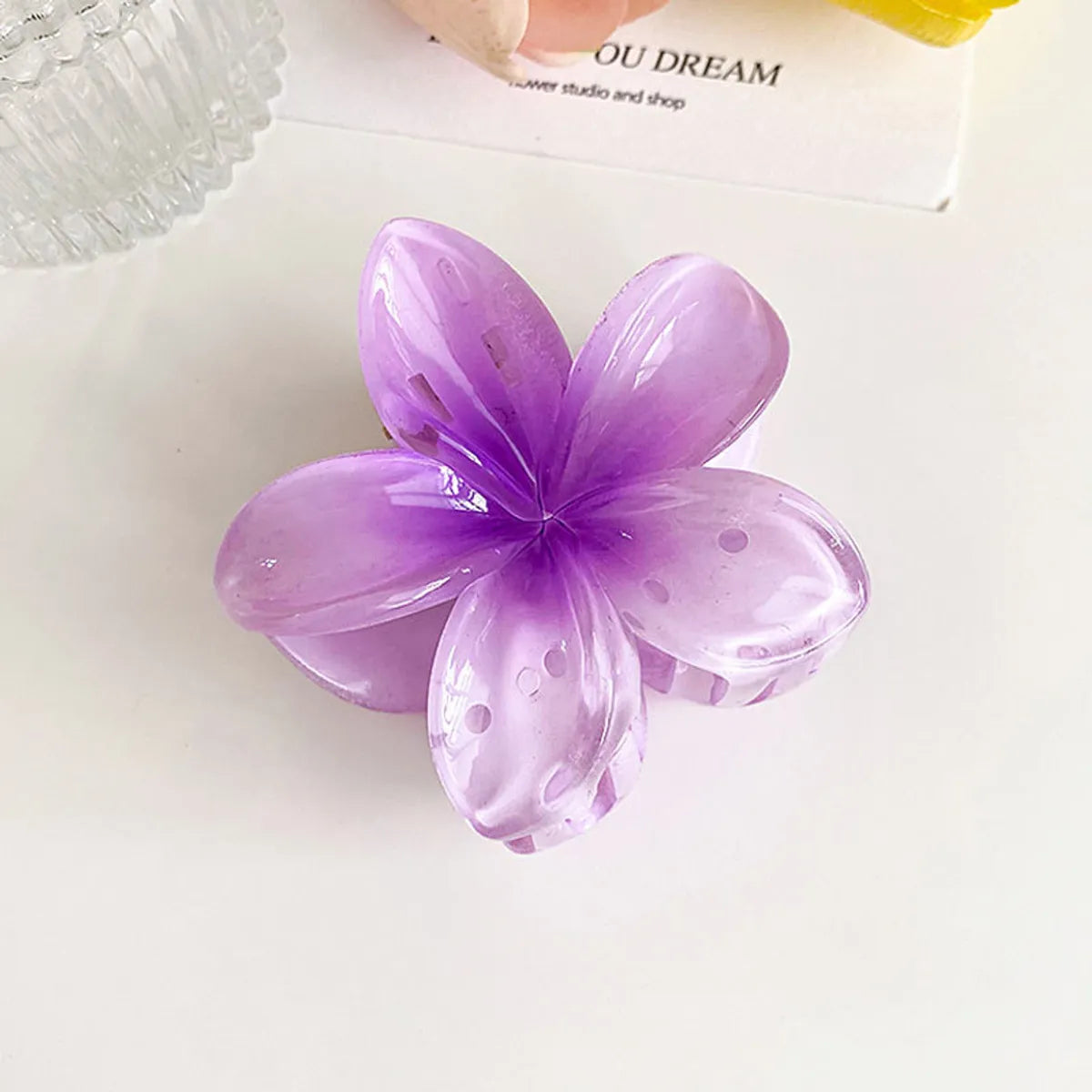 Women'S Simple Style Flower Plastic Resin Hair Claws