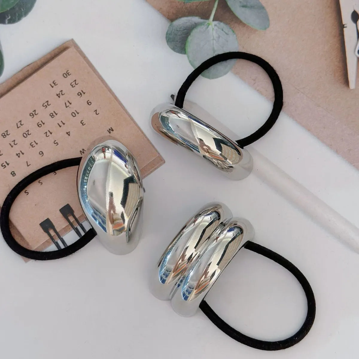 Women'S Simple Style Solid Color Alloy Hair Tie