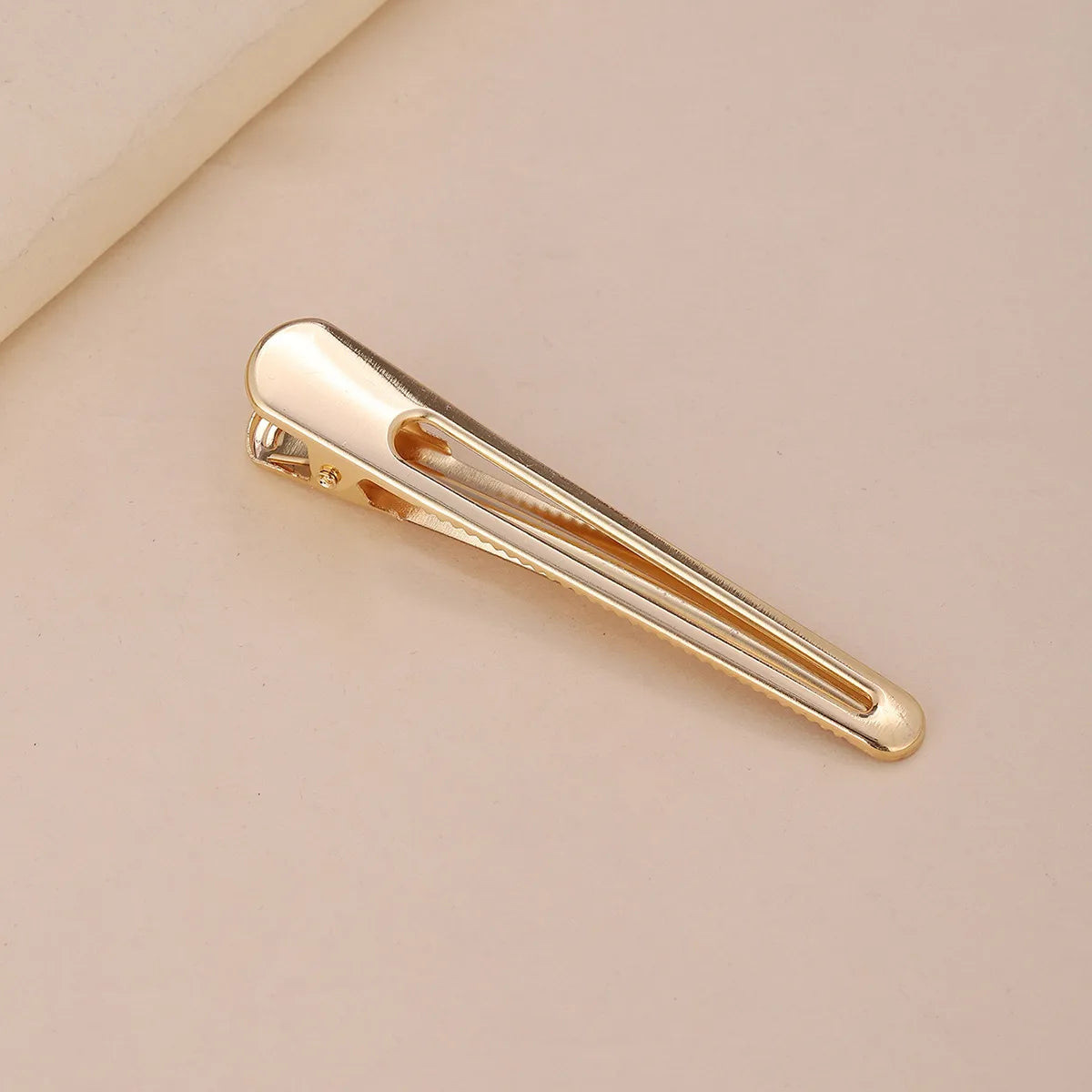 Women'S Simple Style Solid Color Alloy Plating Hair Clip