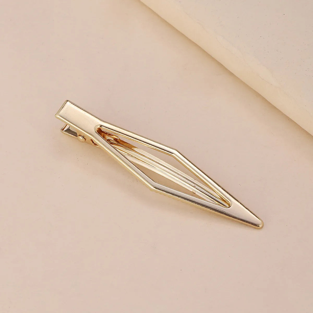 Women'S Simple Style Solid Color Alloy Plating Hair Clip