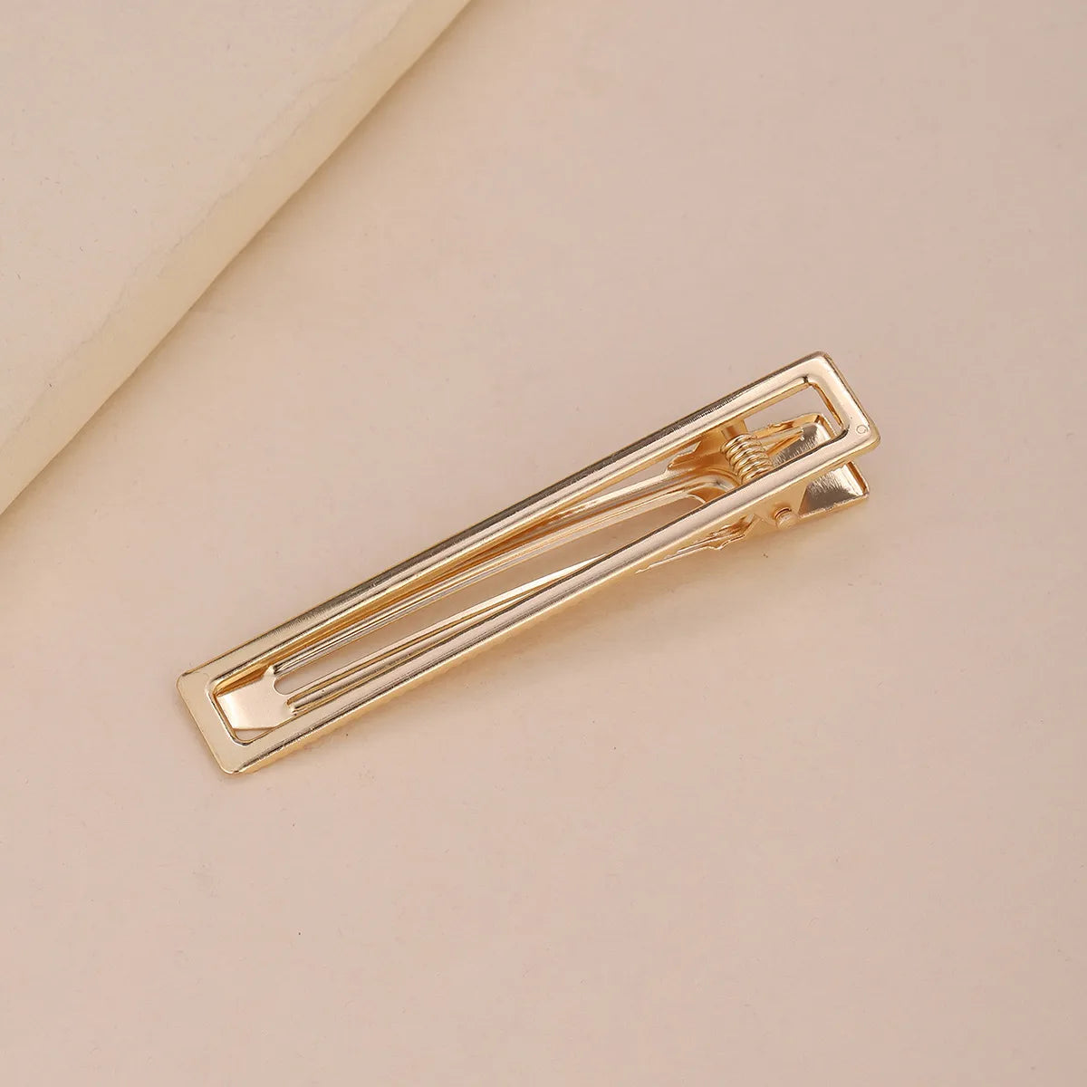 Women'S Simple Style Solid Color Alloy Plating Hair Clip