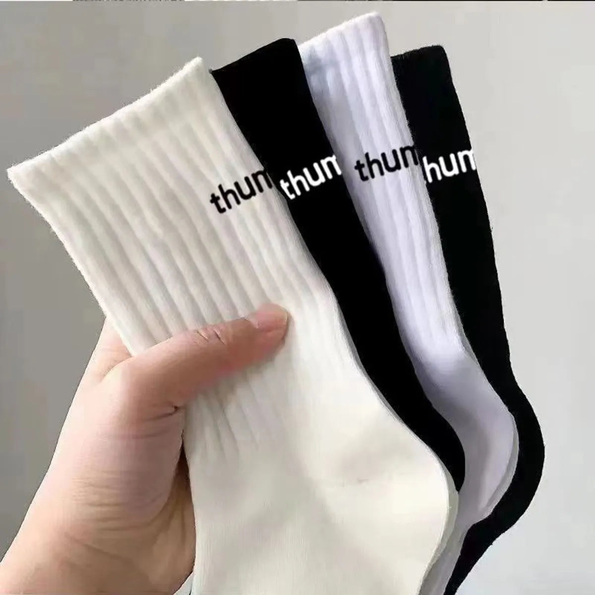 Women'S Simple Style Solid Color Polyester Crew Socks A Pair