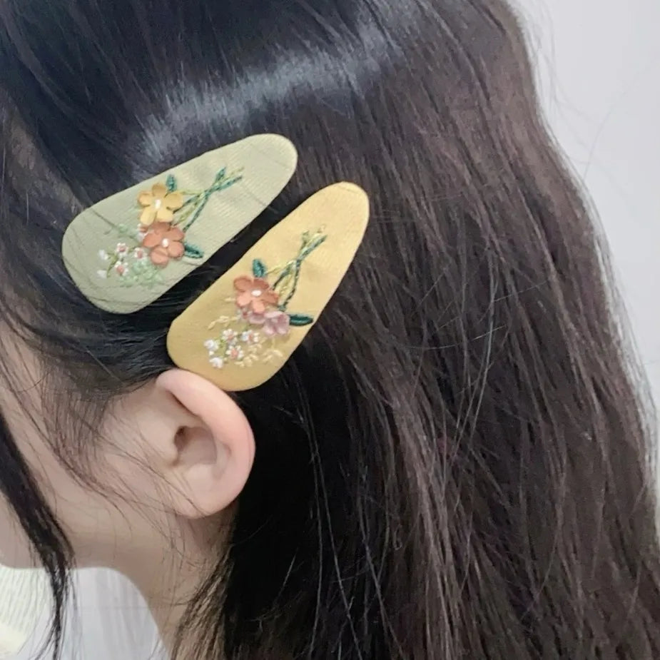 Women'S Sweet Flower Cloth Appliques Hair Clip