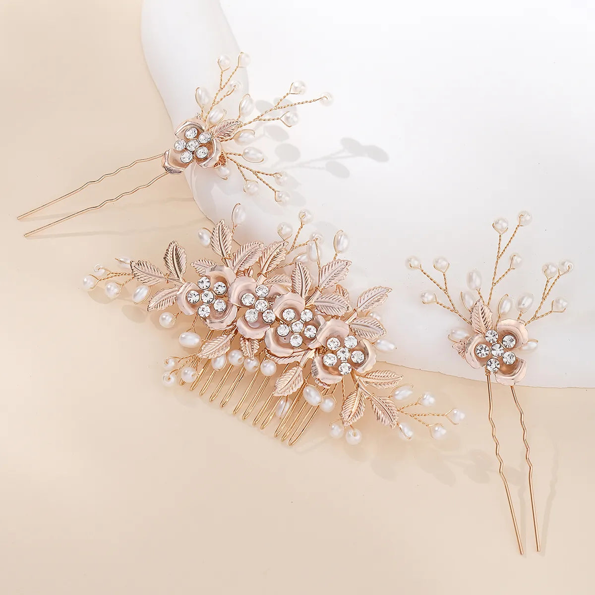 Women'S Sweet Flower Imitation Pearl Rhinestone Metal Handmade Insert Comb