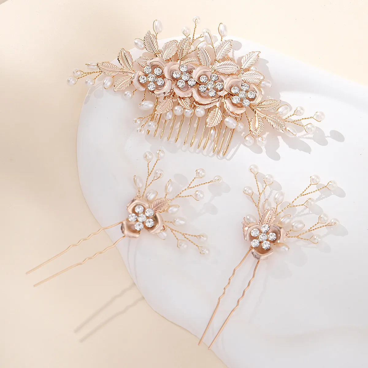 Women'S Sweet Flower Imitation Pearl Rhinestone Metal Handmade Insert Comb