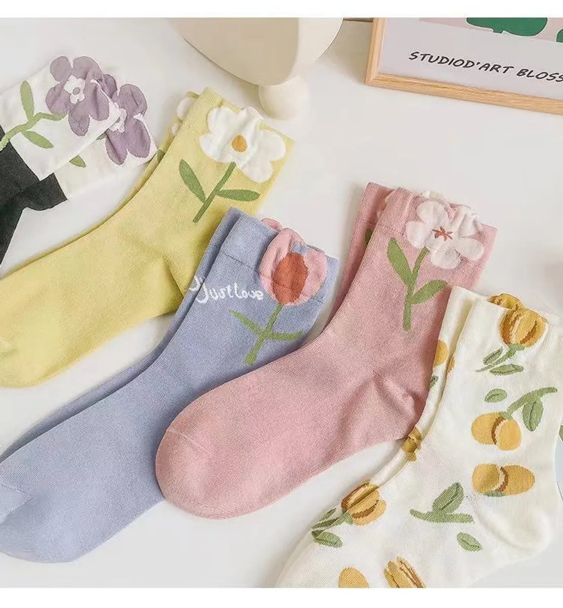 Women'S Sweet Flower Polyester Cotton Crew Socks A Pair