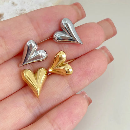 Women's Sweet Heart Shape Stainless Steel Ear Studs Heart Metal No Inlaid Stainless Steel Earrings