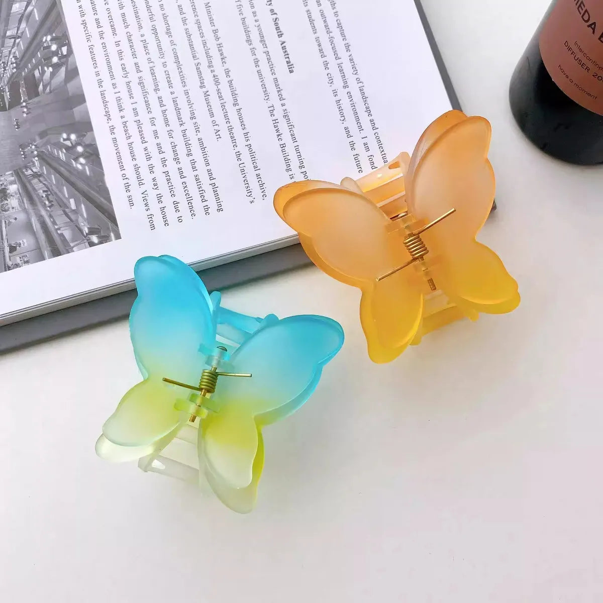 Women'S Sweet Simple Style Butterfly Arylic Hair Claws