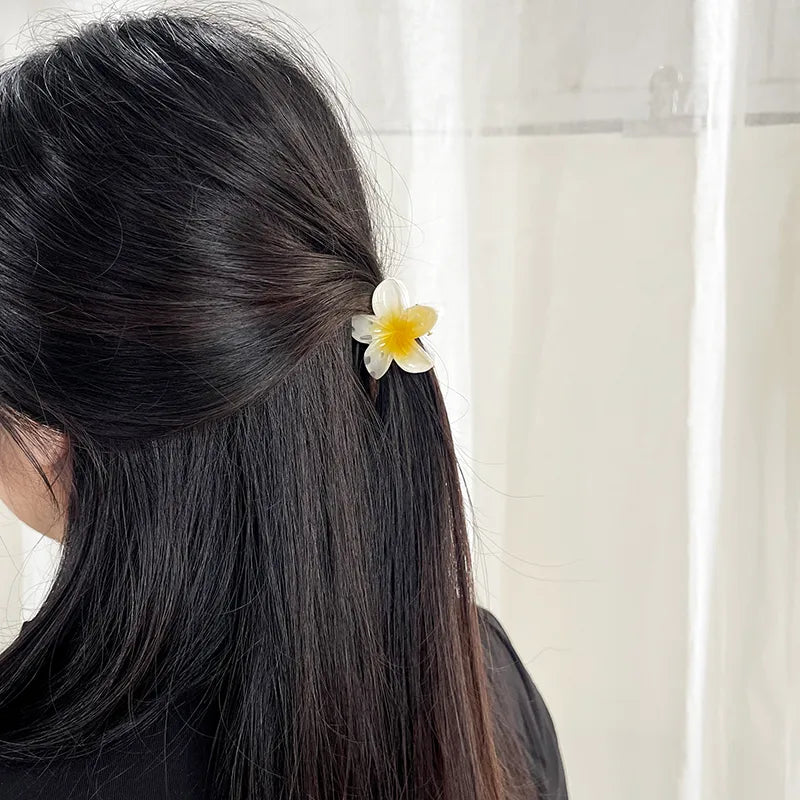 Women'S Sweet Simple Style Flower Plastic Hair Claws