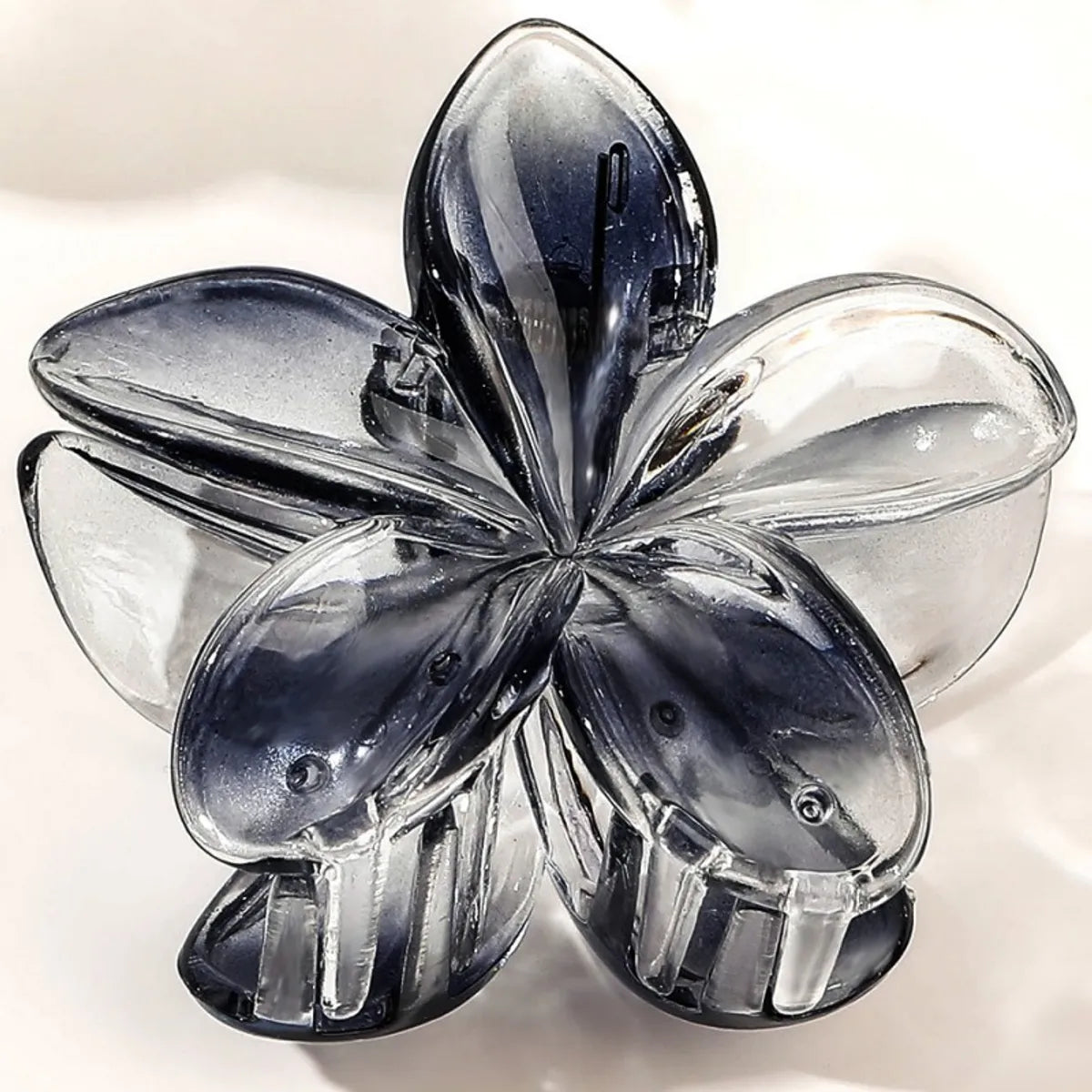 Women'S Sweet Simple Style Flower Plastic Hair Clip