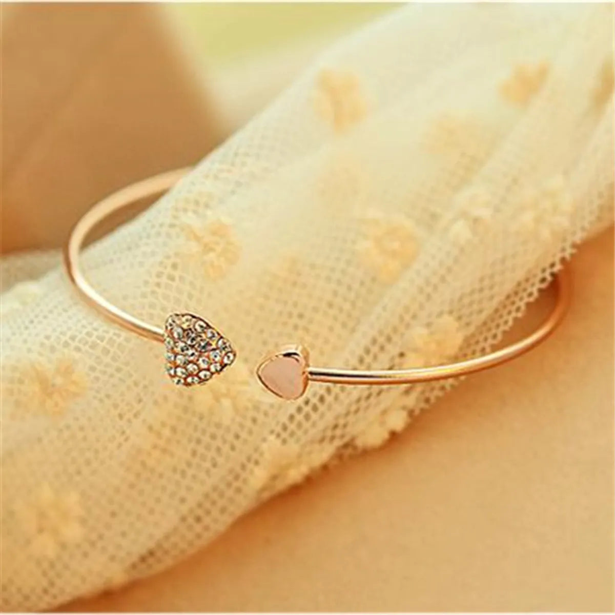 1 Piece Fashion Heart Shape Alloy Inlay Rhinestones Gold Plated Silver Plated Women's Bangle