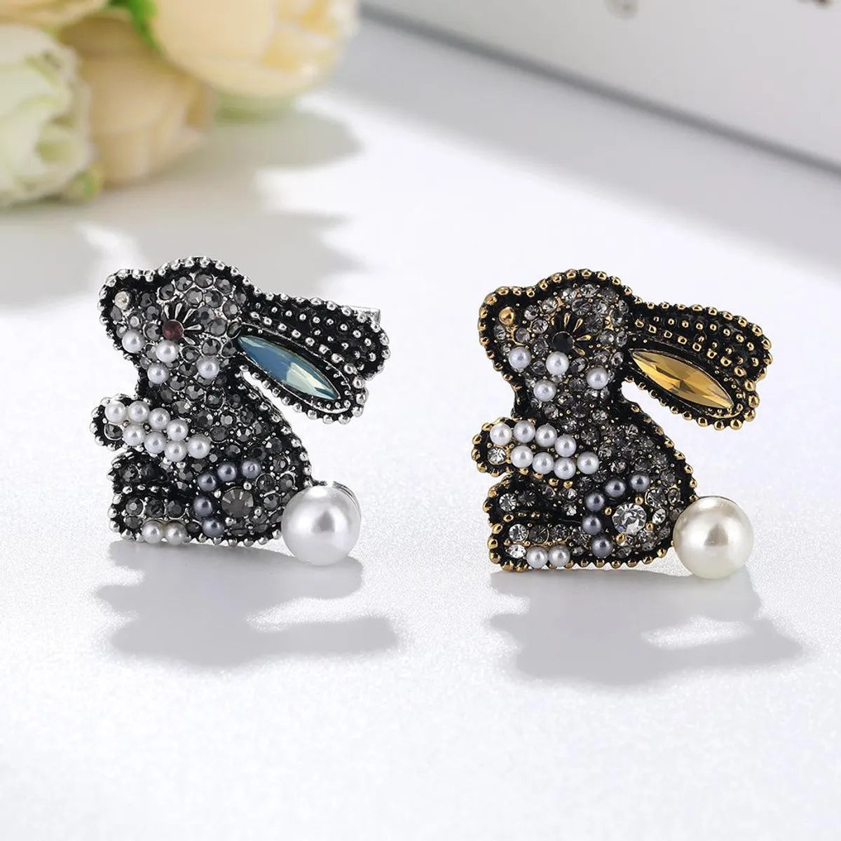 Womens Animal Drip Alloy Brooches Nhdr147881