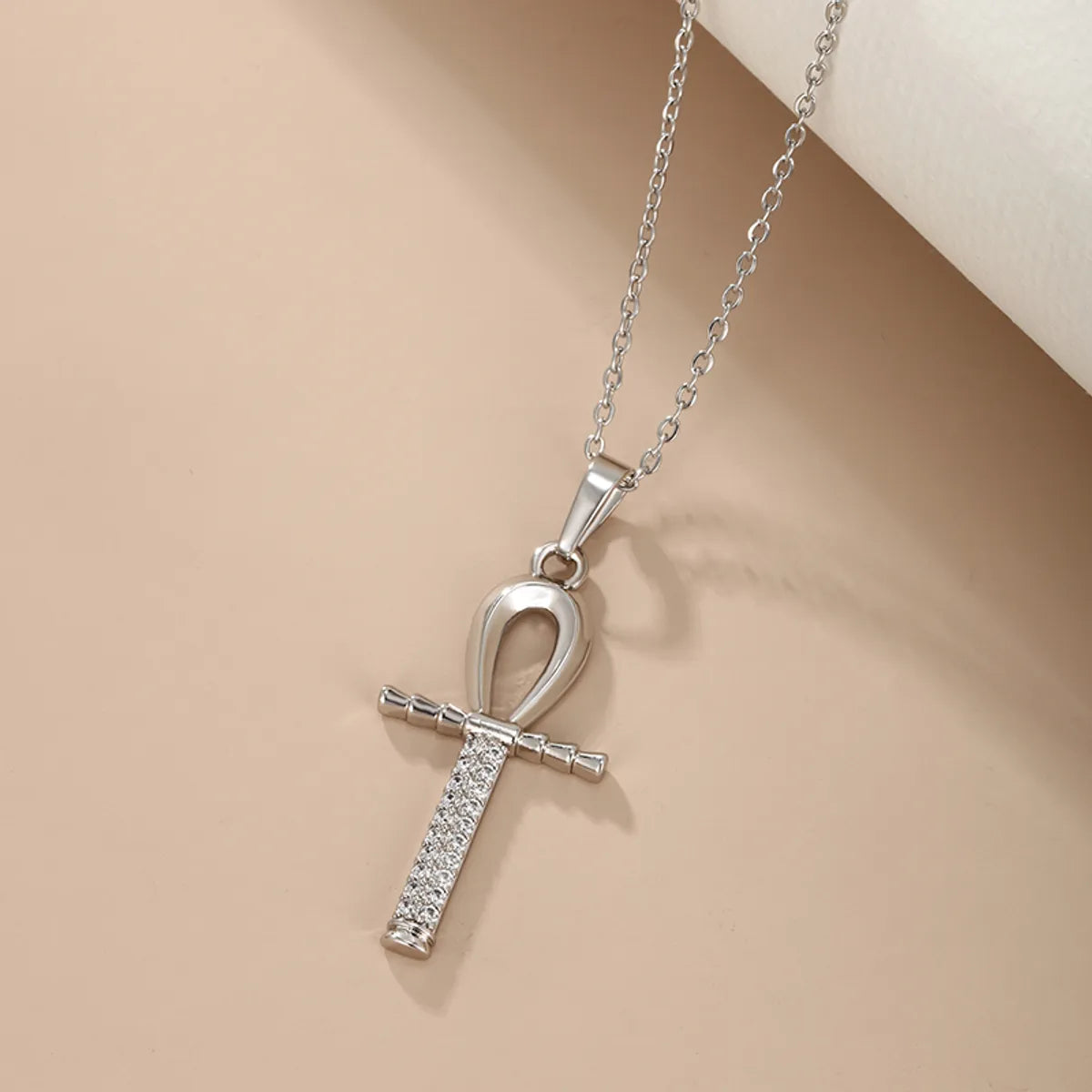 Xuping Simple Style Commute Cross Copper Alloy Plating Inlay Artificial Diamond 18k Gold Plated White Gold Plated Women'S Pendant Necklace