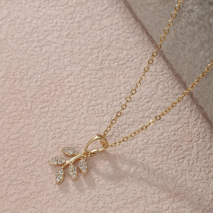 Xuping Simple Style Commute Leaf Alloy Plating 14k Gold Plated Women'S Pendant Necklace