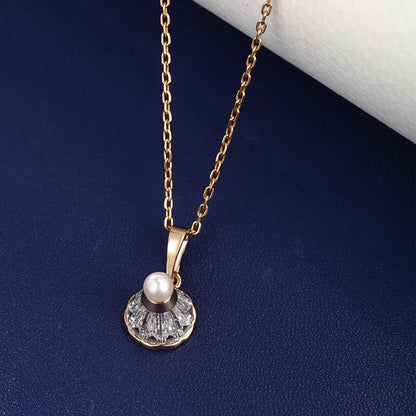 XUPING Sweet Scallop Copper Alloy Irregular Artificial Gemstones Artificial Pearls 18K Gold Plated White Gold Plated Women's Necklace